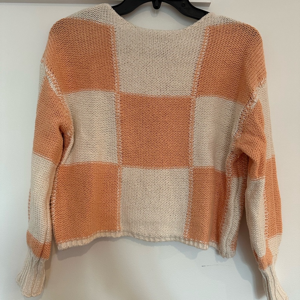 Billabong Peach and Cream Checkered Sweater